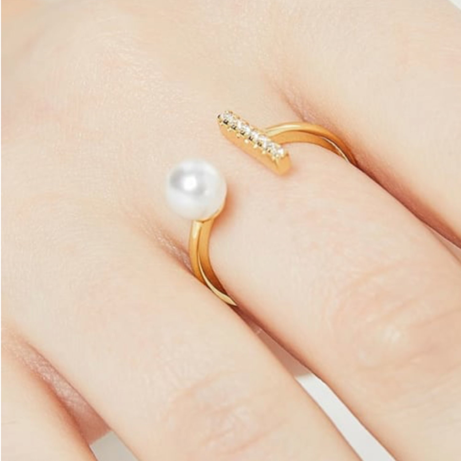Pearl Horizon Ring